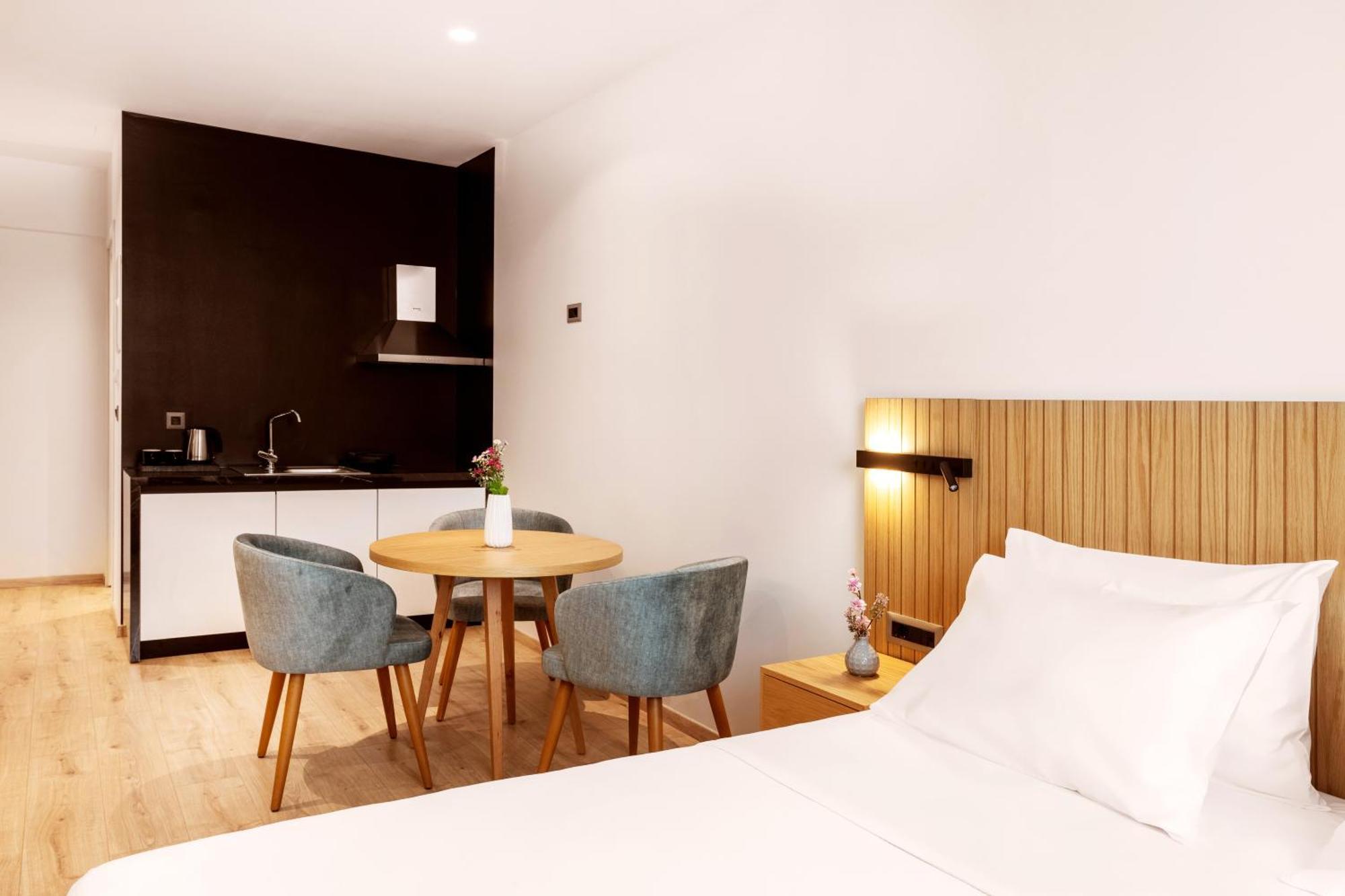 Days City Suites Атина Екстериор снимка